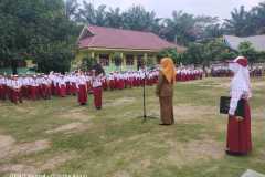 Upacara Bendera Hari Senin